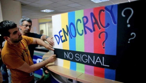 democracy-no-signal-500x285